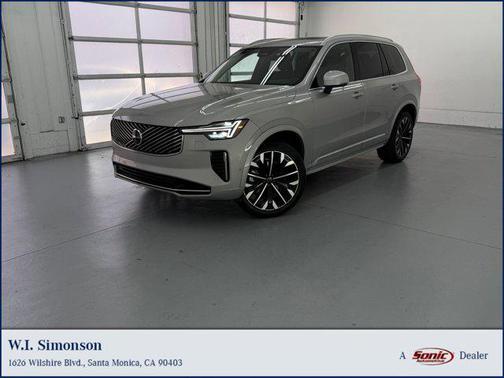 2025 Volvo XC90 B6 Plus 7-Seater