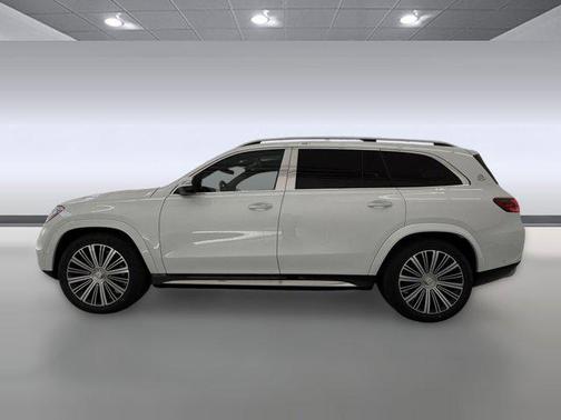 MANUFAKTUR Moonlight White Metallic 2026 Mercedes-Benz Maybach GLS 600 4MATIC