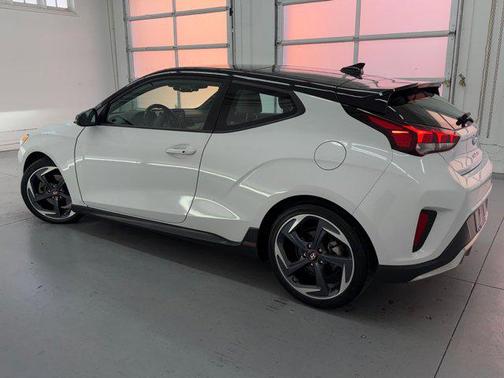2019 Hyundai Veloster Base