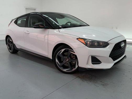 2019 Hyundai Veloster Base