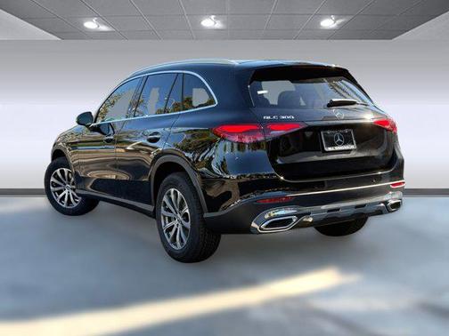 2025 Mercedes-Benz GLC 300 Base