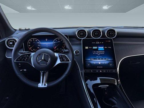 2025 Mercedes-Benz GLC 300 Base