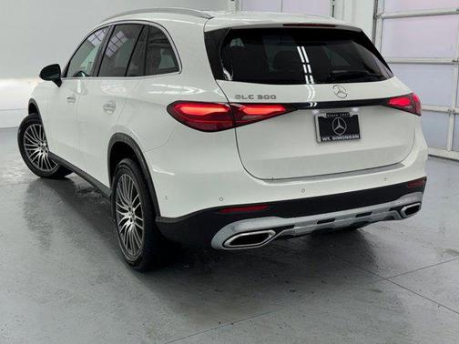 2026 Mercedes-Benz GLC 300 Base