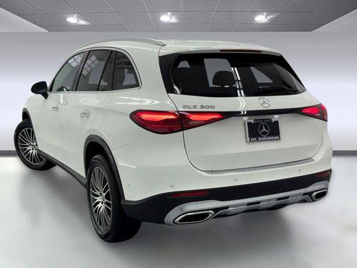 2026 Mercedes-Benz GLC 300 Base