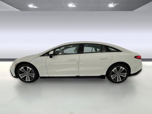 Polar White 2026 Mercedes-Benz EQS 450 4MATIC