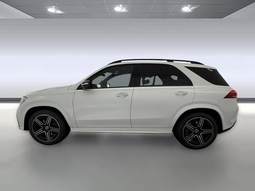 MANUFAKTUR Moonlight White Magno 2026 Mercedes-Benz GLE 350 4MATIC