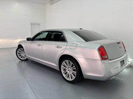 2011 Chrysler 300 Limited