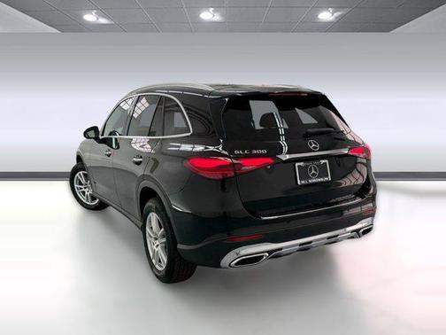 2025 Mercedes-Benz GLC 300 Base