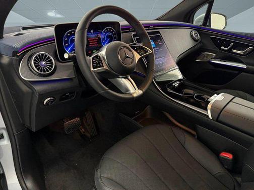 Cirrus Silver Metallic 2026 Mercedes-Benz EQE 320 EQE 320