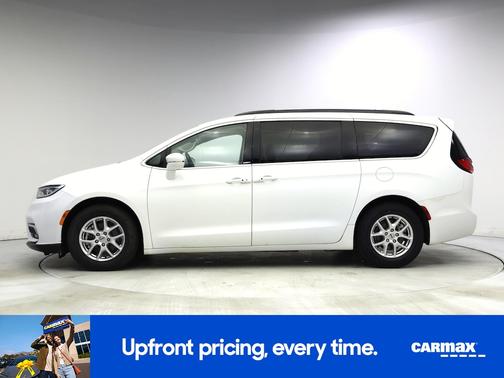 White 2022 Chrysler Pacifica Touring L