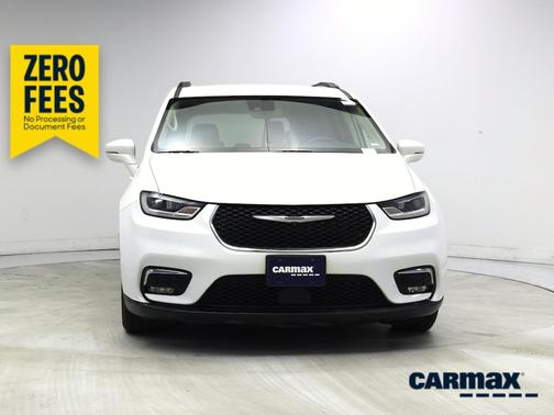 White 2022 Chrysler Pacifica Touring L