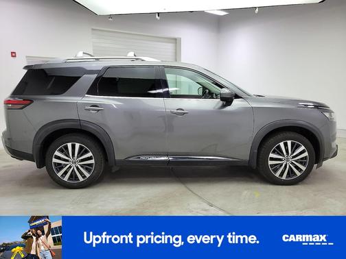 2022 Nissan Pathfinder Platinum