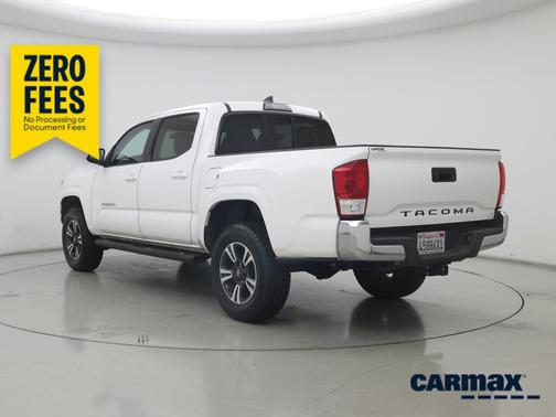 White 2016 Toyota Tacoma SR5