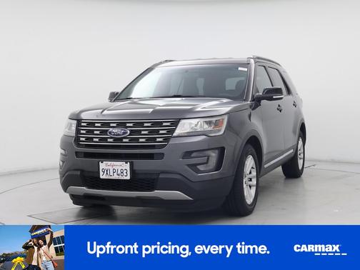 Gray 2017 Ford Explorer XLT
