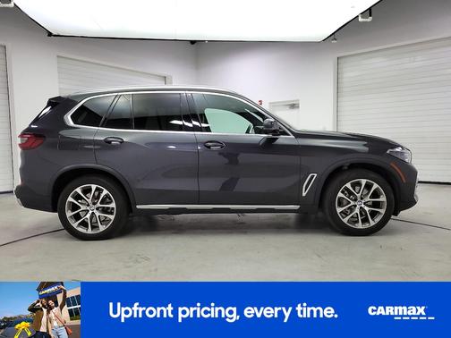 Black 2022 BMW X5 sDrive40i