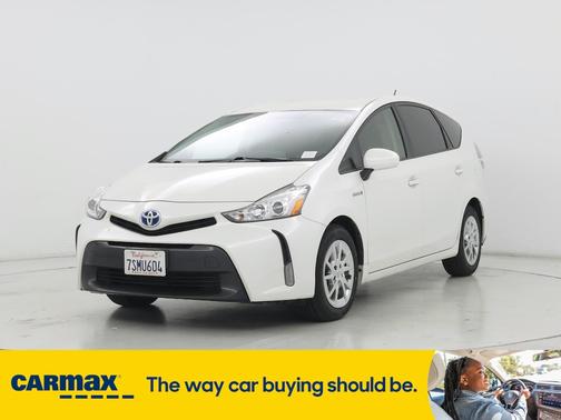 2016 Toyota Prius v Three