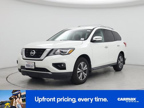 2017 Nissan Pathfinder SV