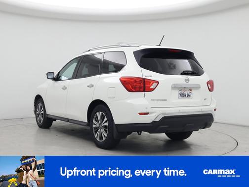 2017 Nissan Pathfinder SV