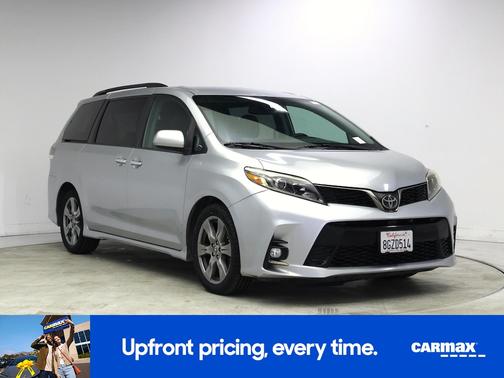 Silver 2019 Toyota Sienna SE