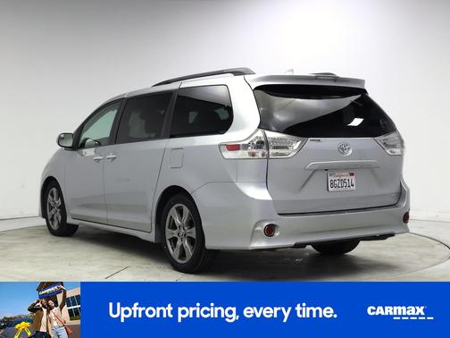 Silver 2019 Toyota Sienna SE