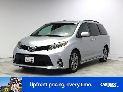 Silver 2019 Toyota Sienna SE