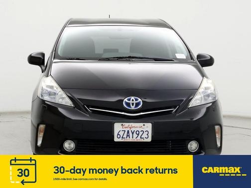 Photo 5 of 25 of 2012 Toyota Prius v Five
