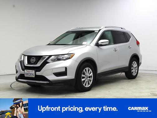 White 2018 Nissan Rogue SV