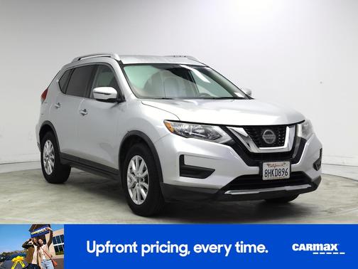 White 2018 Nissan Rogue SV