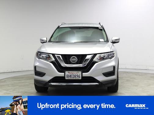 White 2018 Nissan Rogue SV