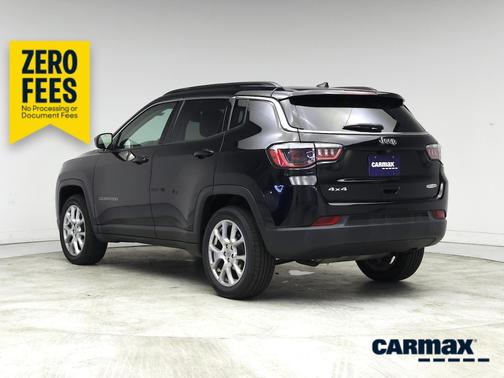 Black 2022 Jeep Compass Latitude Lux