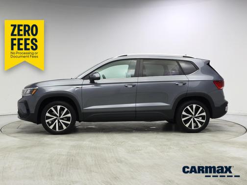 Gray 2024 Volkswagen Taos SE