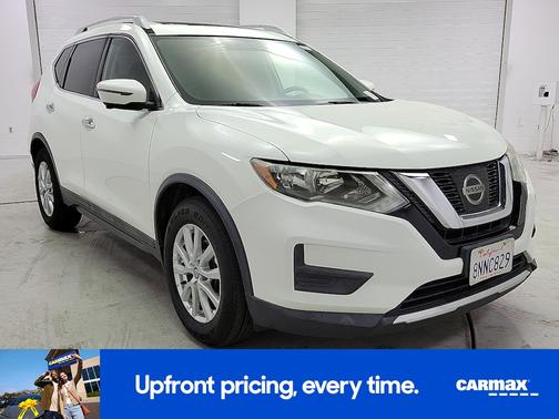 White 2017 Nissan Rogue SV