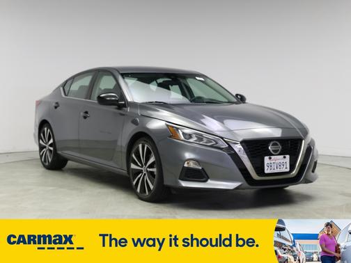 2022 Nissan Altima SR