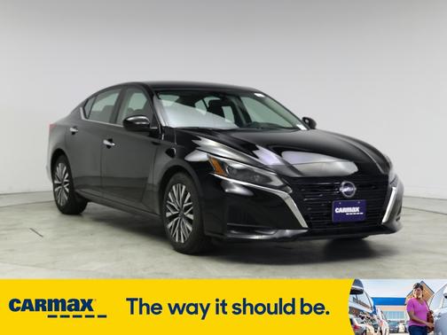 2023 Nissan Altima SV