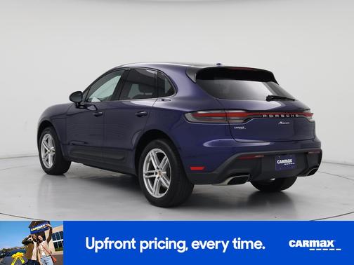 2022 Porsche Macan Base (PDK)