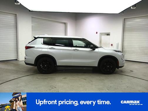 2023 Mitsubishi Outlander SE Black Edition