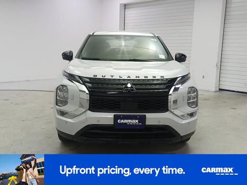 2023 Mitsubishi Outlander SE Black Edition