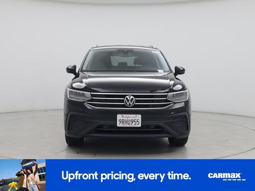 Black 2023 Volkswagen Tiguan SE