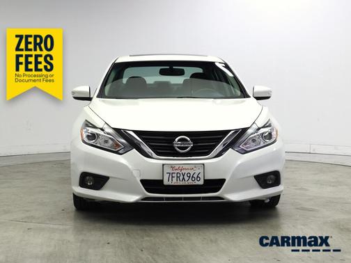 Pearl 2016 Nissan Altima SV