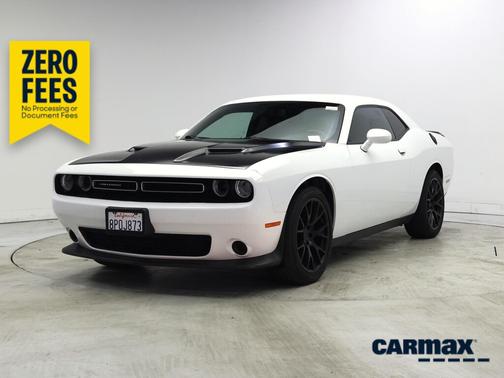 White 2020 Dodge Challenger SXT