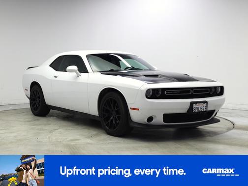 White 2020 Dodge Challenger SXT