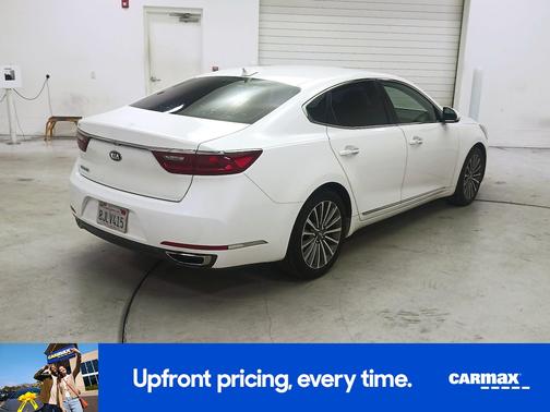 2017 Kia Cadenza Premium