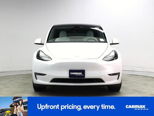White 2024 Tesla Model Y Performance