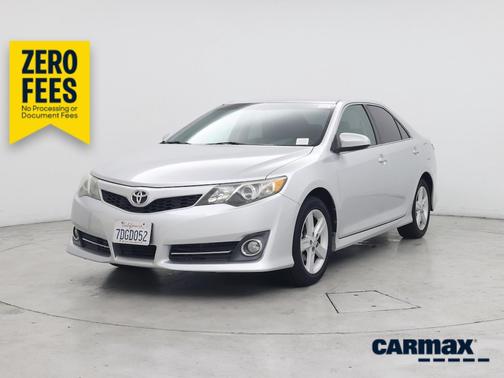 Gray 2014 Toyota Camry SE