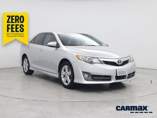 Gray 2014 Toyota Camry SE