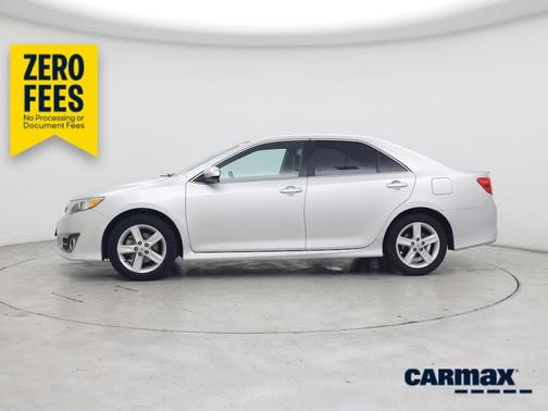 Gray 2014 Toyota Camry SE