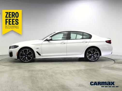 White 2023 BMW 530e e xDrive