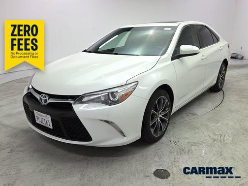 White 2017 Toyota Camry XSE