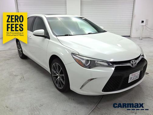 White 2017 Toyota Camry XSE