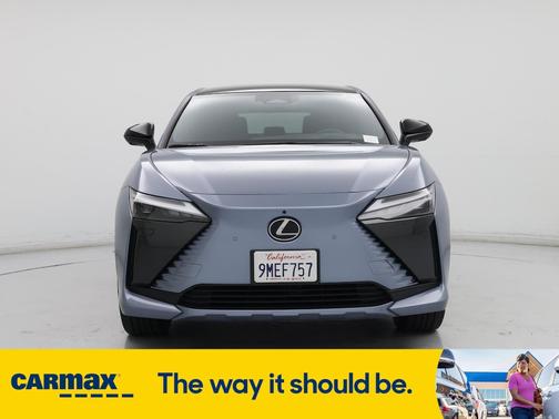 2023 Lexus RZ 450e Luxury